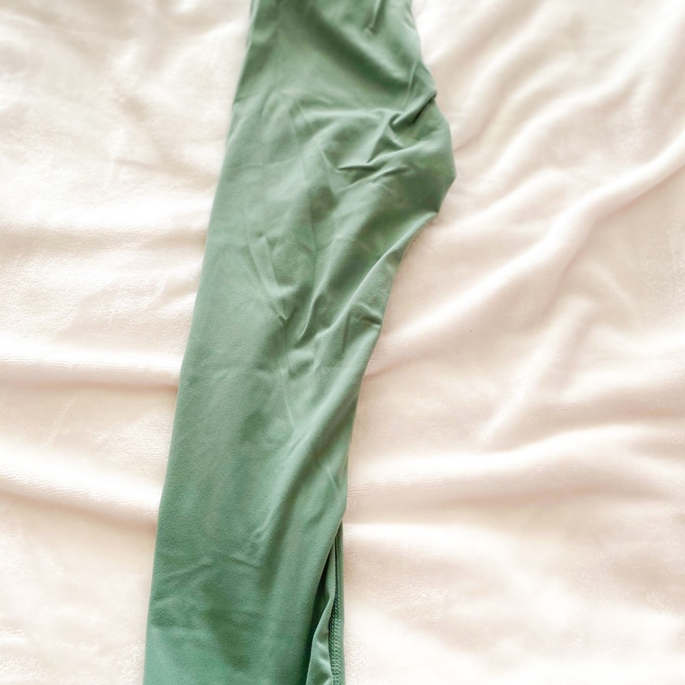 💓Astoria LUXE Max Support 3/4 Legging - Picture 3 of 5